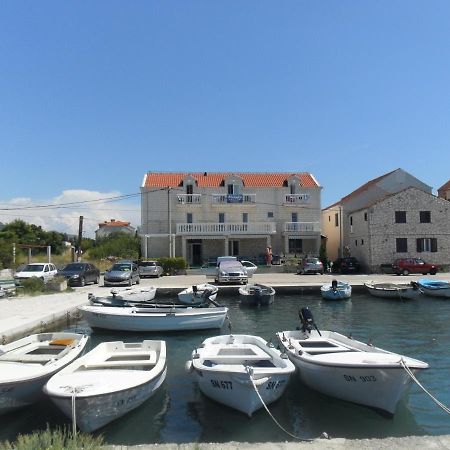 Villa Menalo Hodilje Luaran gambar