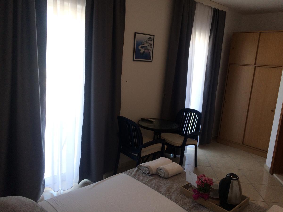 Villa Menalo Hodilje Bilik gambar