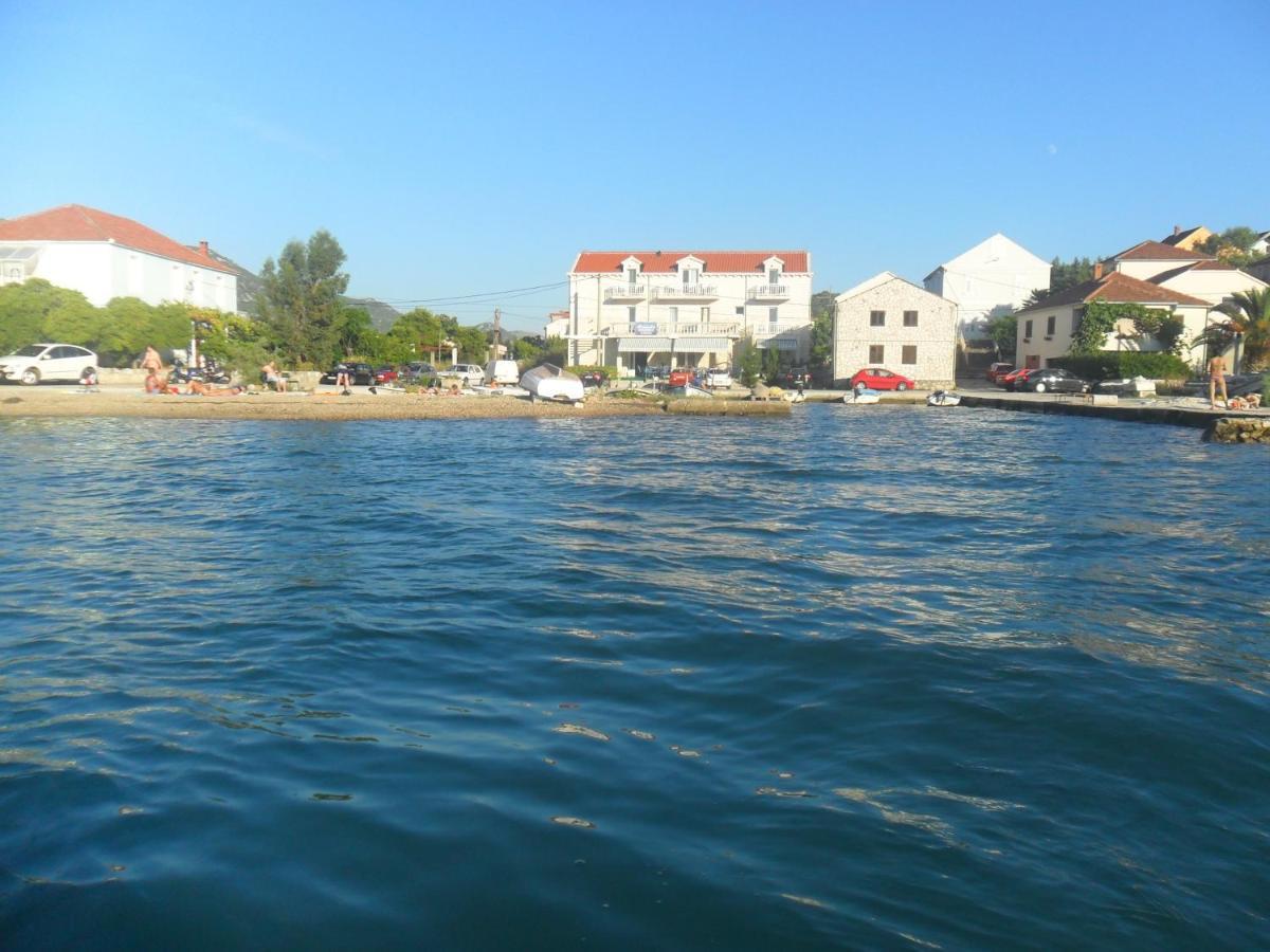 Villa Menalo Hodilje Luaran gambar